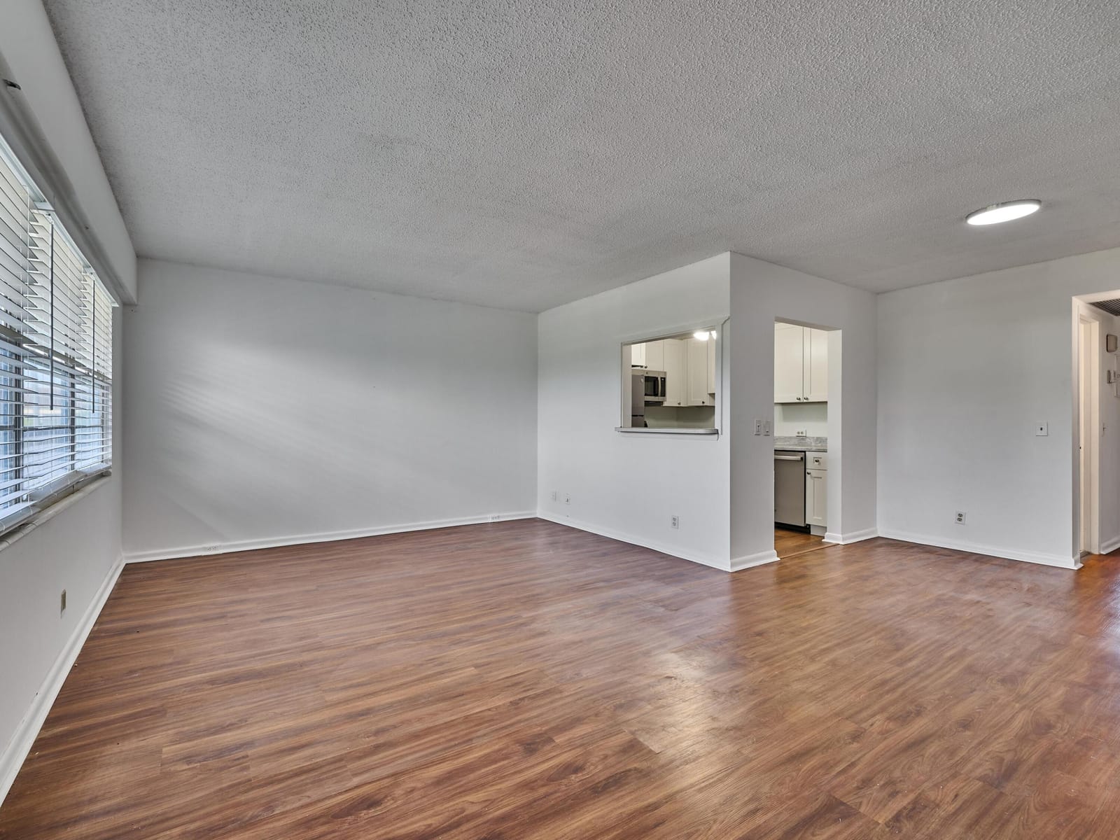 325 Mansfield Drive 325 H — photo 4