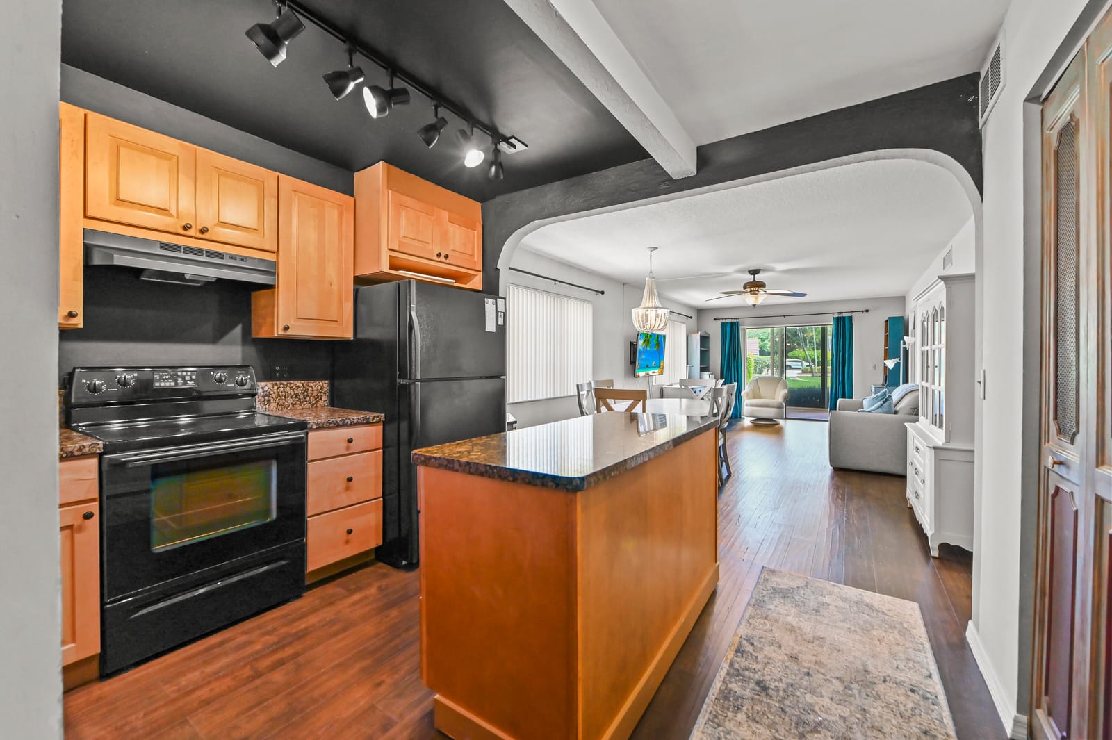 308 Golfview Road 101 — photo 4