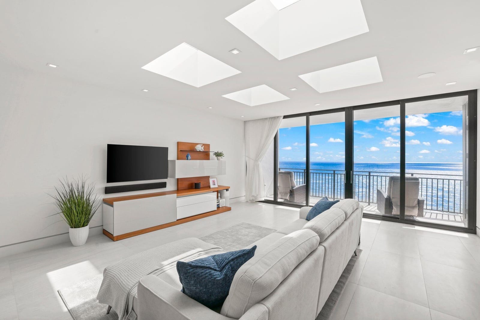 Pending home at 1800 S Ocean Boulevard Ph C, Boca Raton, FL 33432