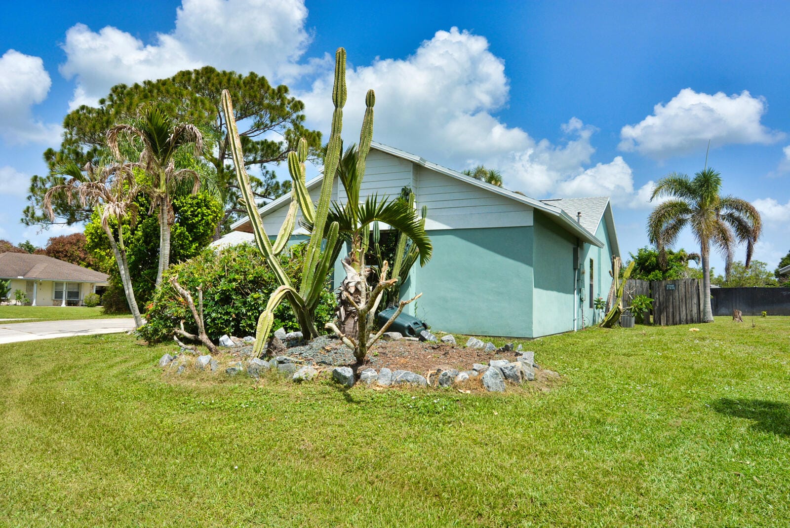 2198 SE Dolphin Road — photo 4