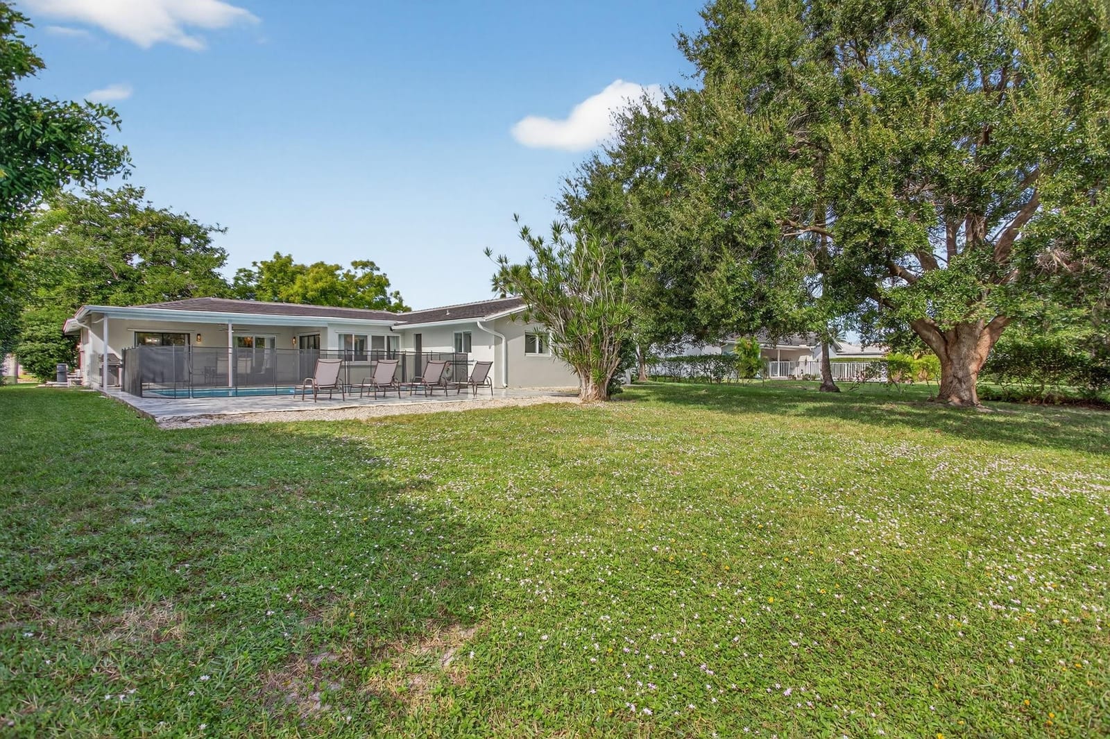 2421 NW 114th Avenue — photo 9