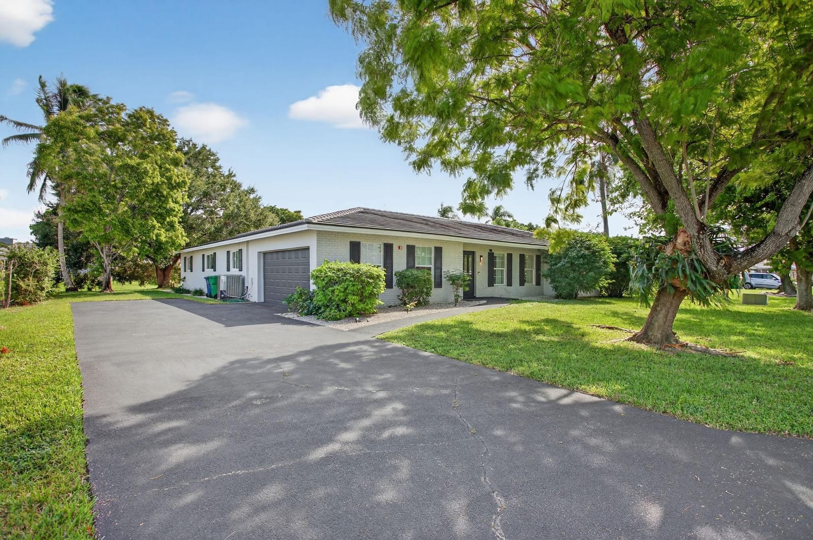 2421 NW 114th Avenue