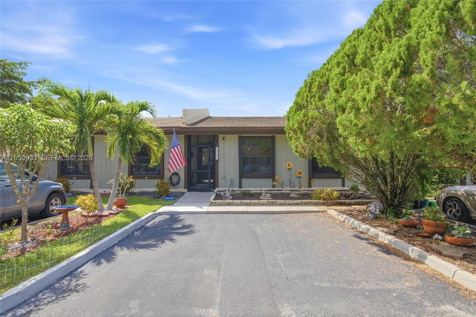 10231 Buttercup Court, Pembroke Pines, FL 33026