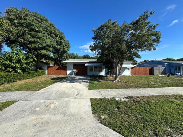 2550 NE 7th Terrace, Pompano Beach, FL 33064