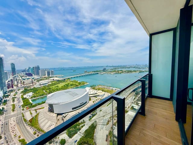 398 NE 5th Street 3907, The Elser, Miami, FL