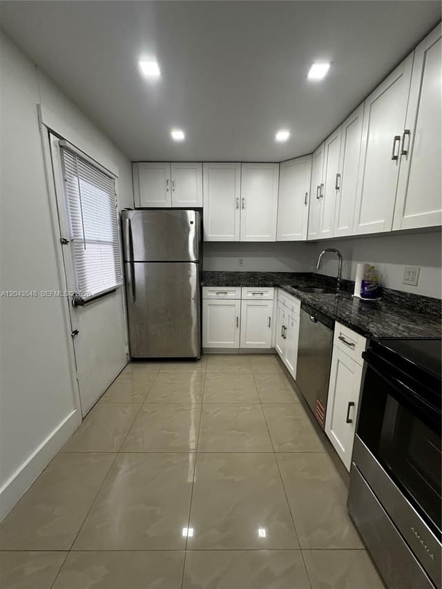 3475 N Country Club Drive 315, Aventura, FL 33180