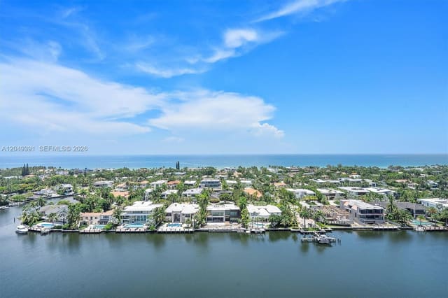 20515 E Country Club Drive 2044, Waterview, Aventura, FL