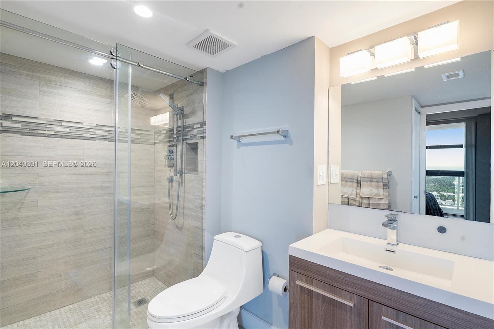 20515 E Country Club Drive 2044, Aventura, FL 33180 photo 17