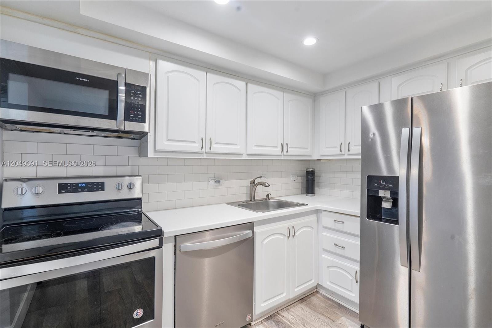 20515 E Country Club Drive 2044, Aventura, FL 33180 photo 10