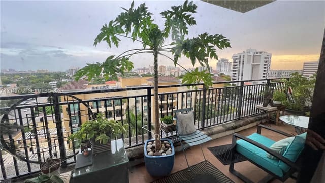 888 Douglas 806, Puerta De Palmas, Coral Gables, FL