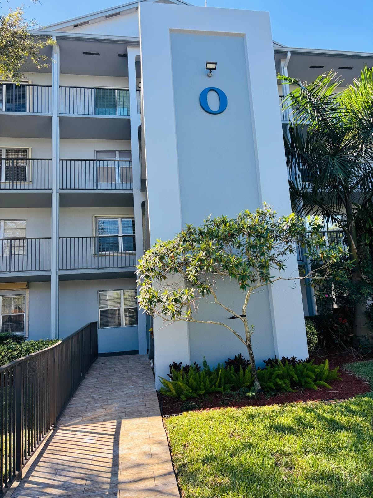 800 SW 125th Way 112O, Pembroke Pines, FL 33027 photo 2