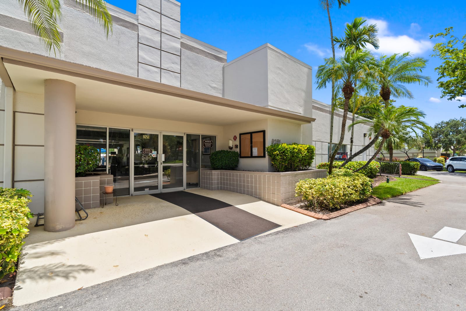 9305 Flynn Circle 6 — photo 4