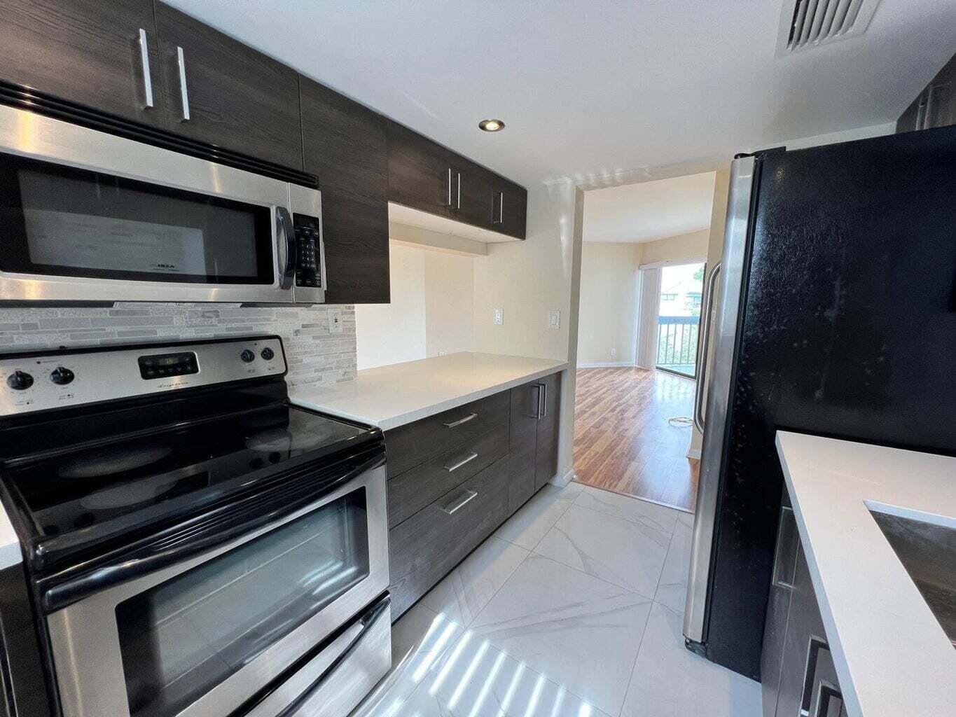 1900 N Congress Avenue 403 — photo 11