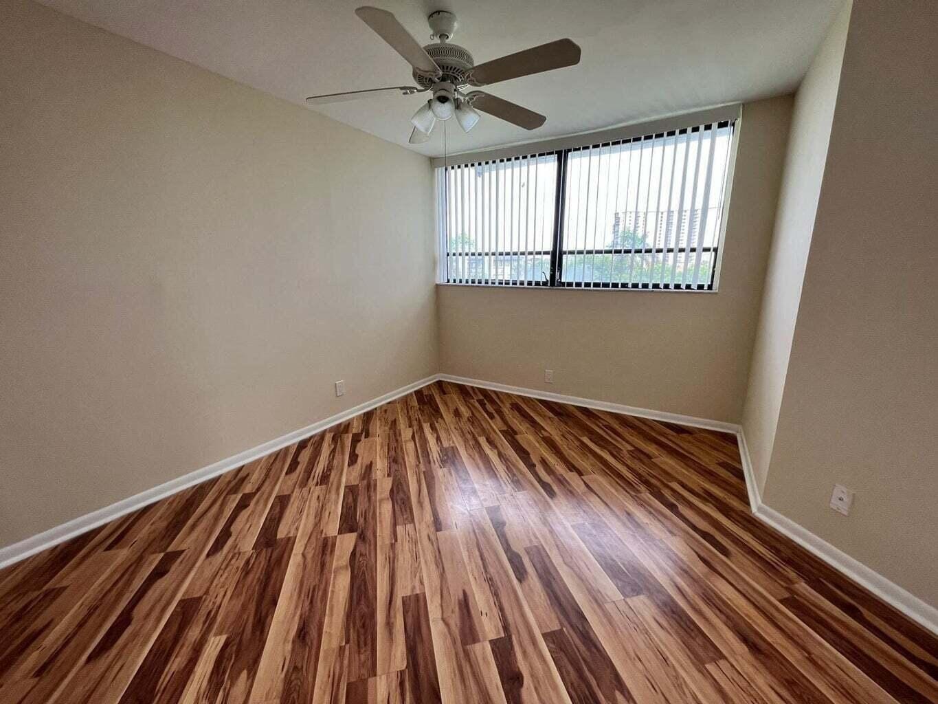 1900 N Congress Avenue 403 — photo 5