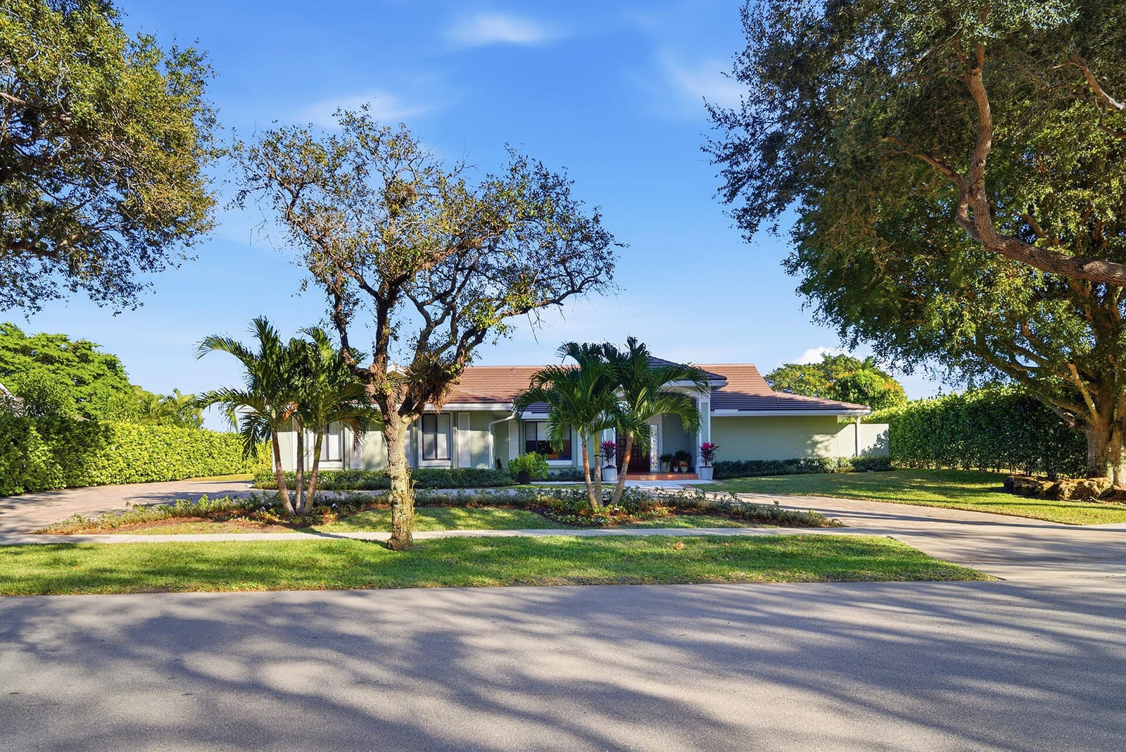 2308 Embassy Drive, West Palm Beach, FL 33401 photo 3
