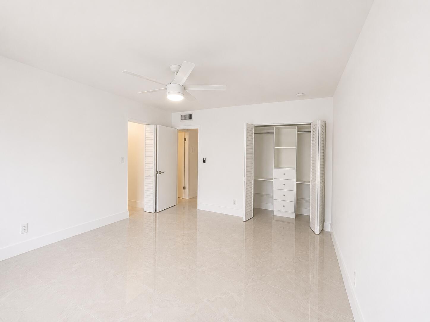 5300 Washington Street G126 — photo 12