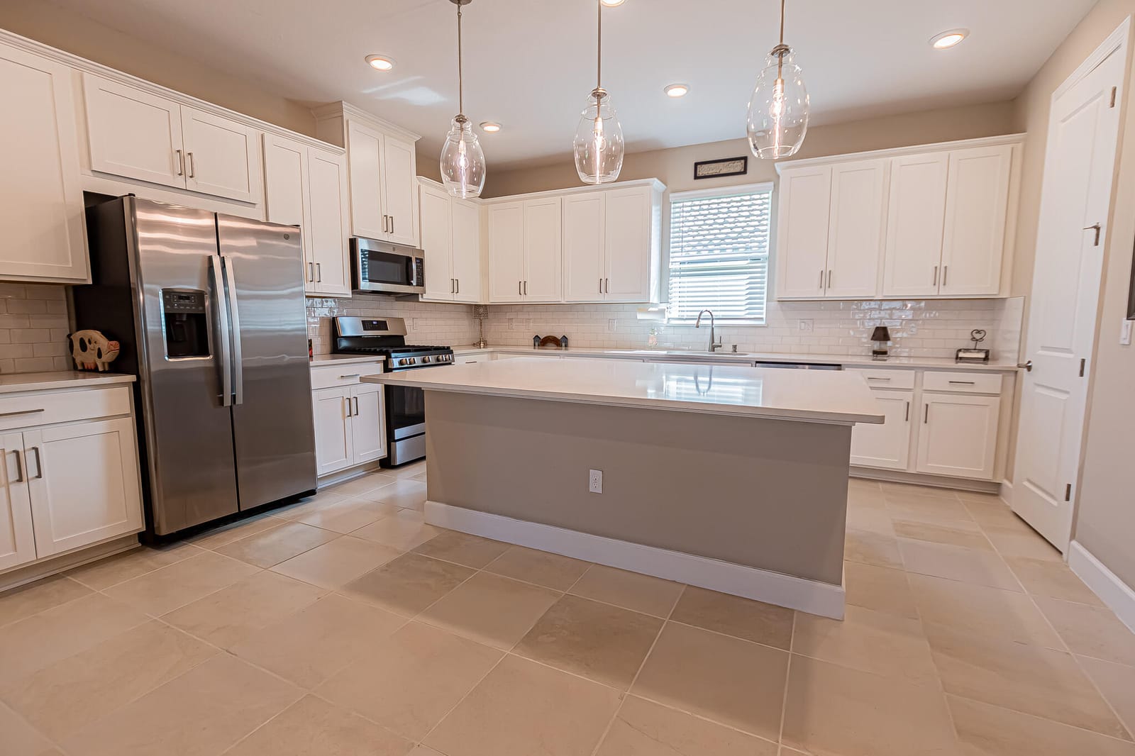 12877 SW Ambra Street — photo 3