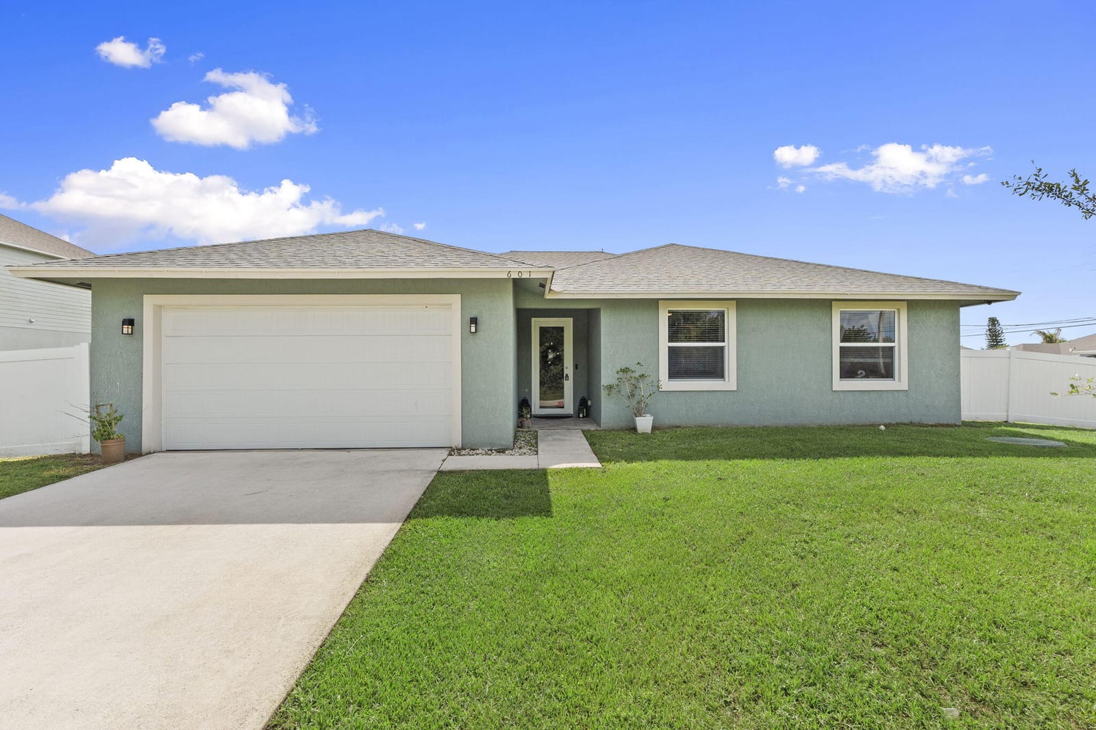 601 SW S Quick Circle