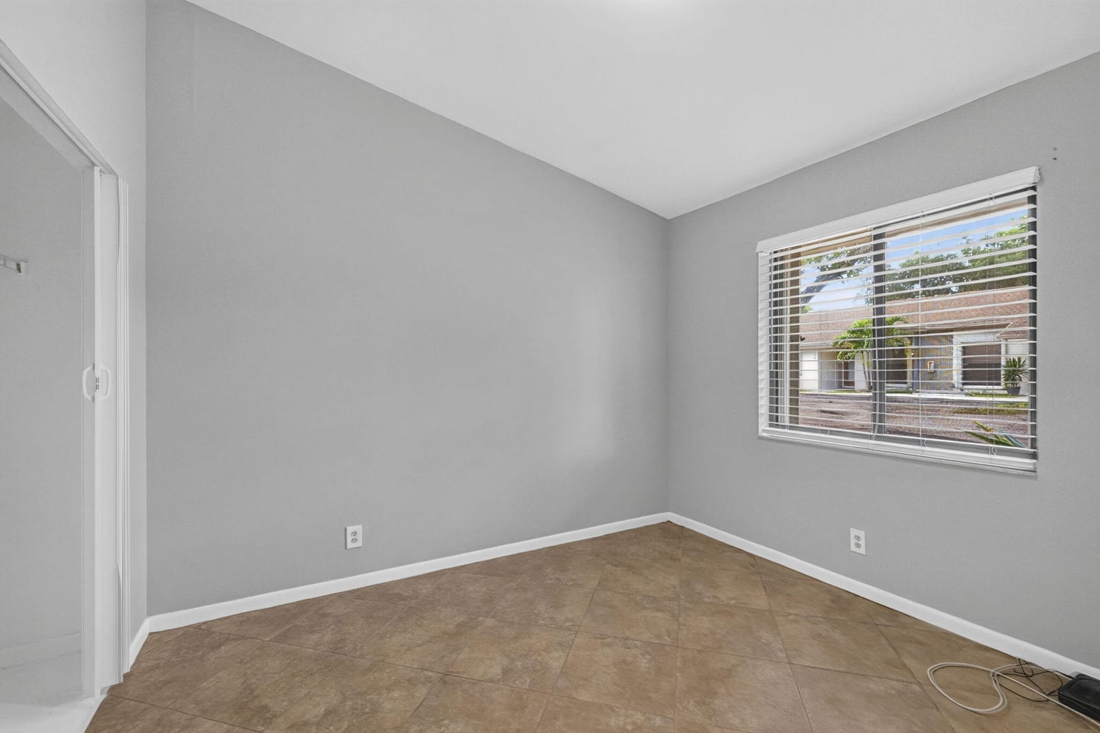3076 S Oakland Forest Drive 503, Oakland Park, FL 33309 photo 22