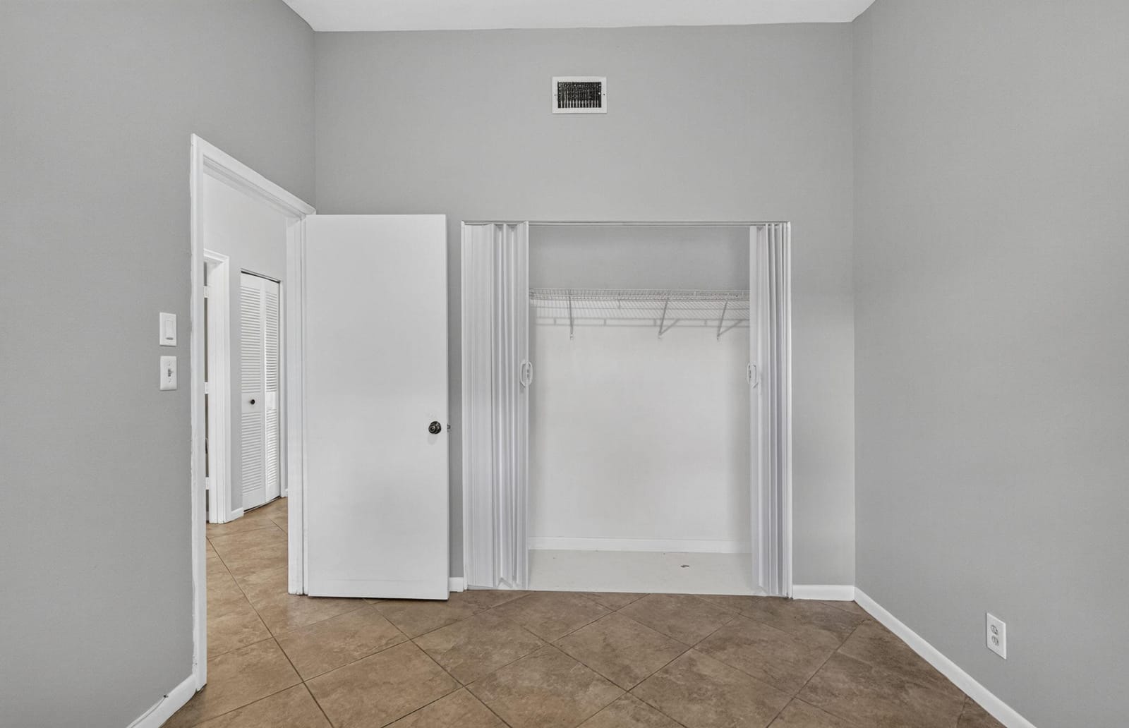 3076 S Oakland Forest Drive 503, Oakland Park, FL 33309 photo 23