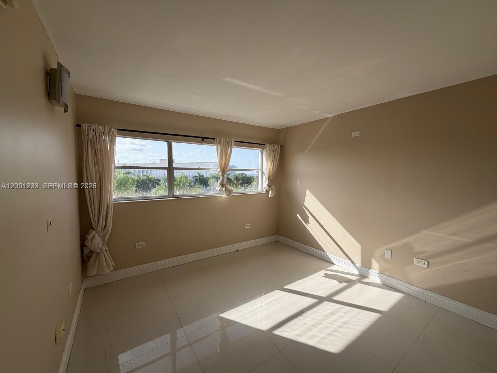 1881 Washington Avenue 6A — photo 11