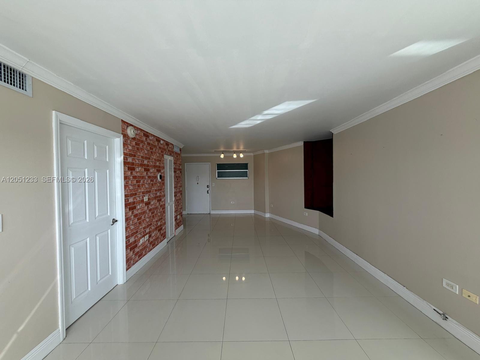 1881 Washington Avenue 6A — photo 3