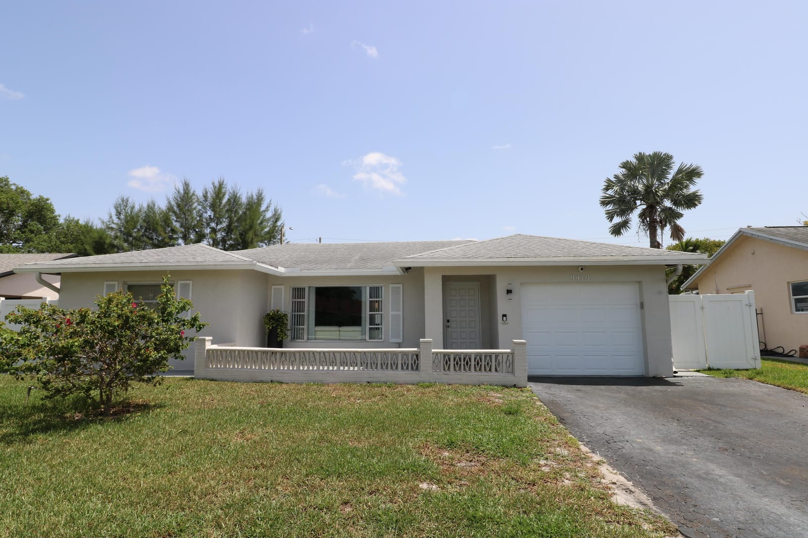 Pending home at 9410 NW 81st Court, Tamarac, FL 33321