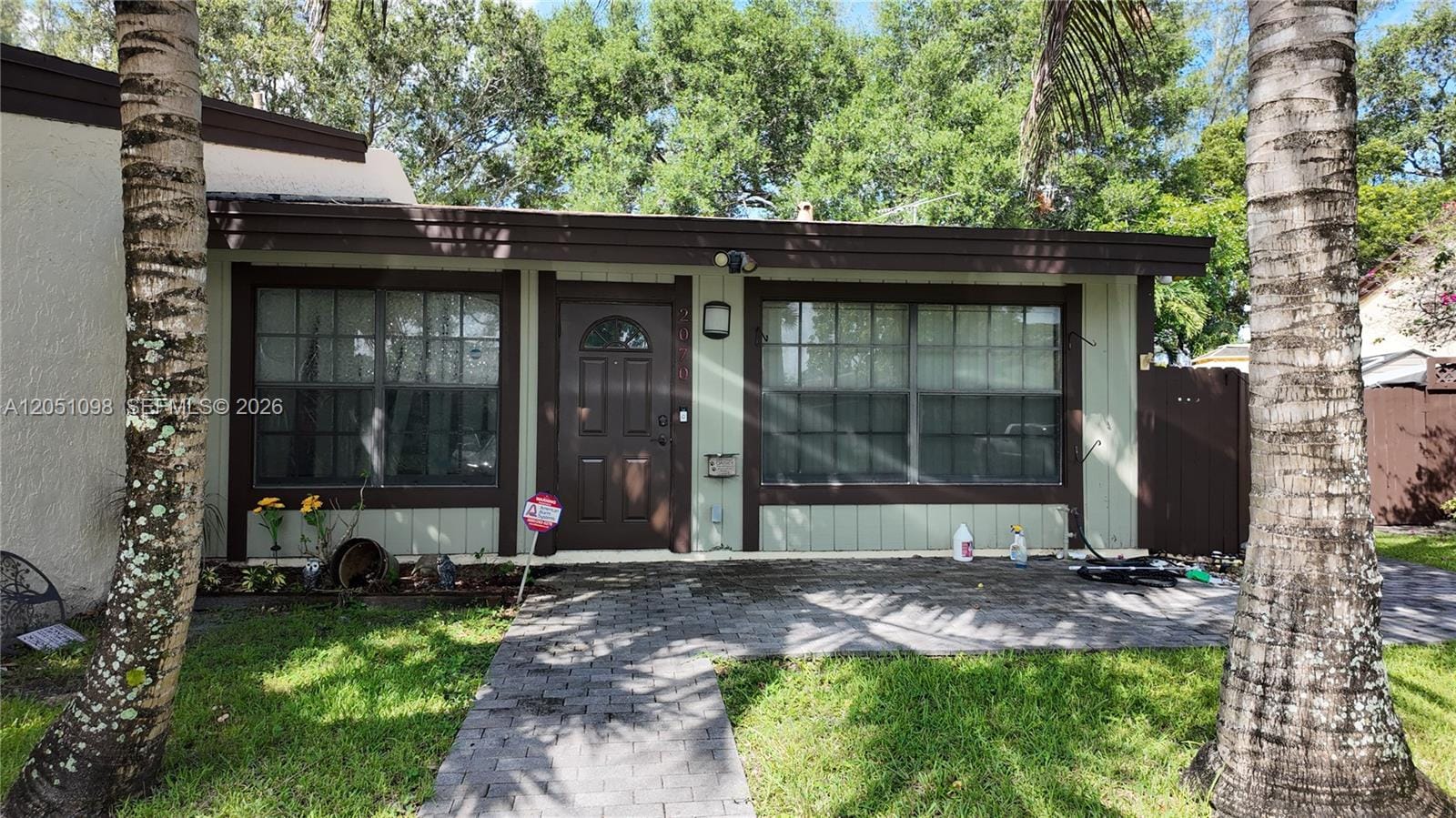 Pending home at 2070 Sweet Gum Avenue, Pembroke Pines, FL 33026