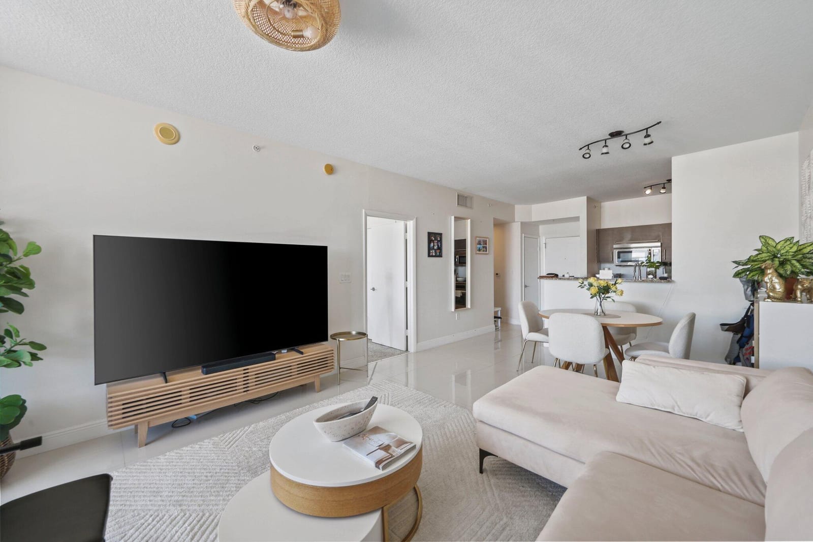 550 Okeechobee Boulevard 1421, West Palm Beach, FL 33401 photo 11