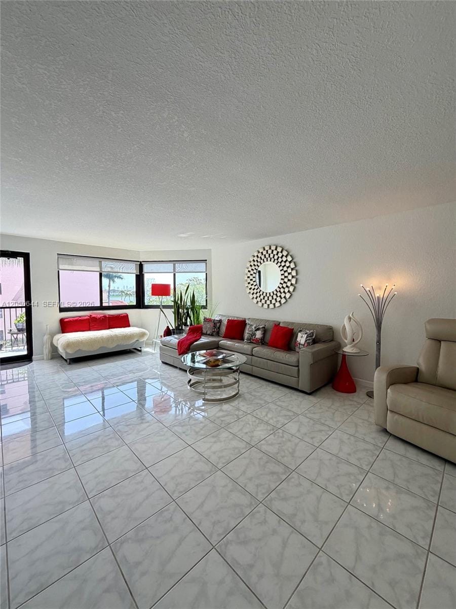 20850 San Simeon Way 3025, Miami, FL 33179