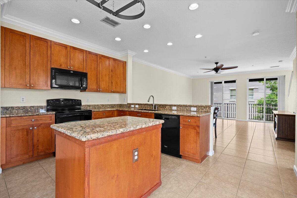 127 Greenwich Circle, Jupiter, FL 33458 photo 12