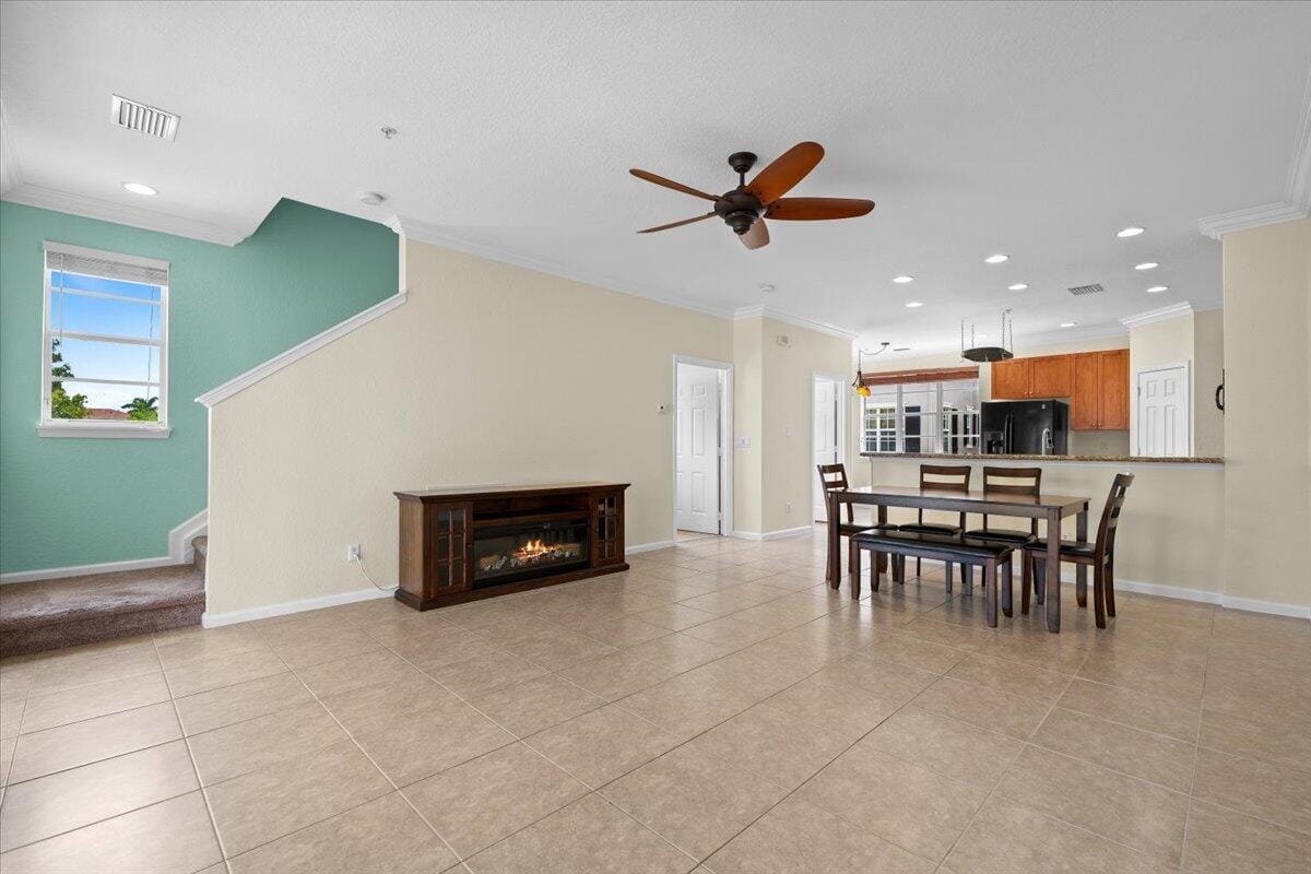 127 Greenwich Circle, Jupiter, FL 33458 photo 9