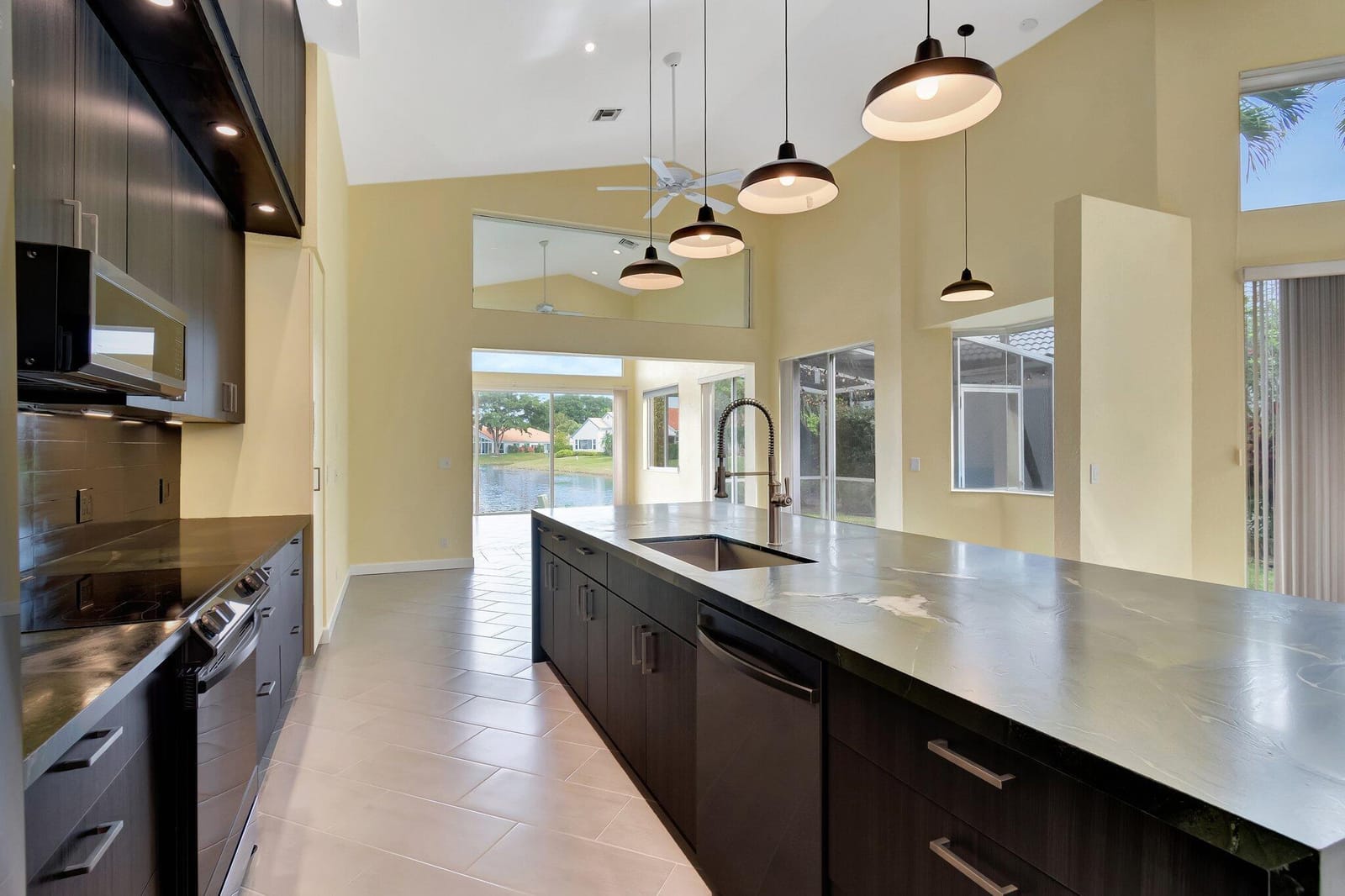 11922 Fountainside Circle, Boynton Beach, FL 33437 photo 13