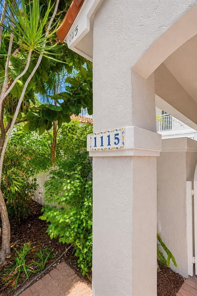 1115 Weeping Willow Way, West Lake Village, Hollywood, FL