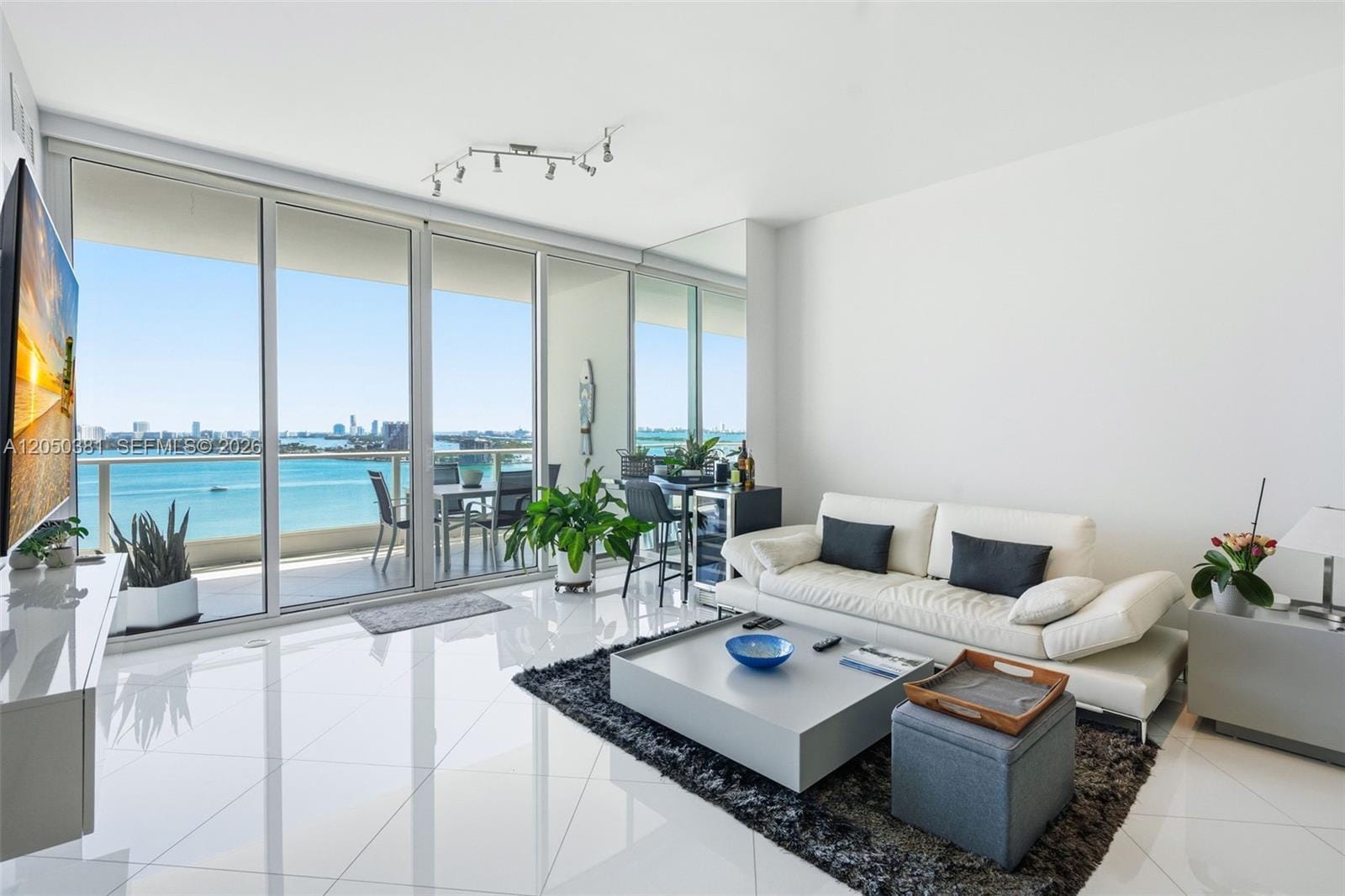 2020 N Bayshore Drive 1908, Miami, FL 33137 photo 2