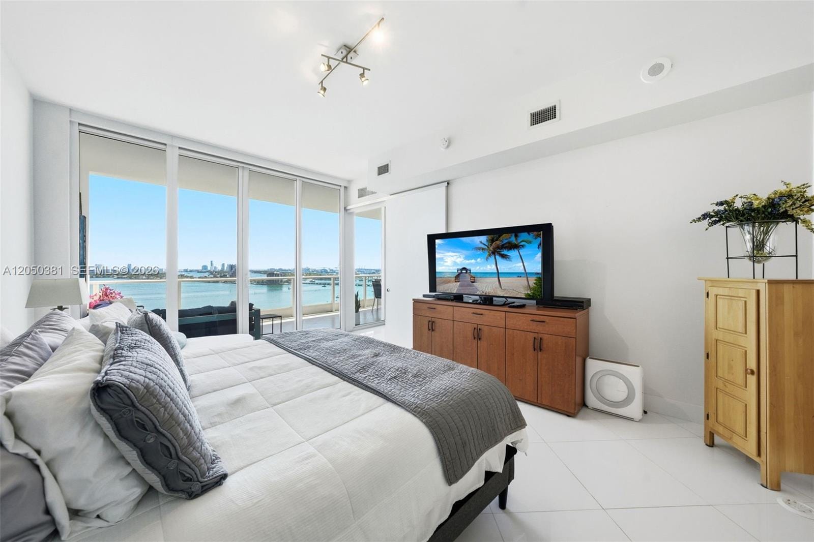 2020 N Bayshore Drive 1908, Miami, FL 33137 photo 12