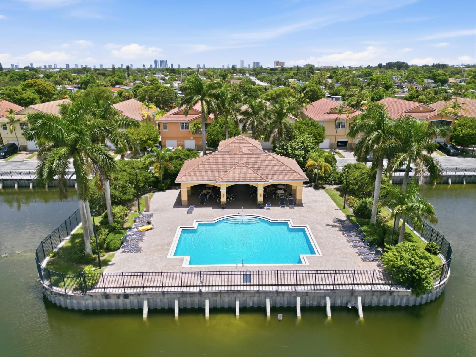 3261 Scarletta Drive, Riviera Beach, FL 33404 photo 25