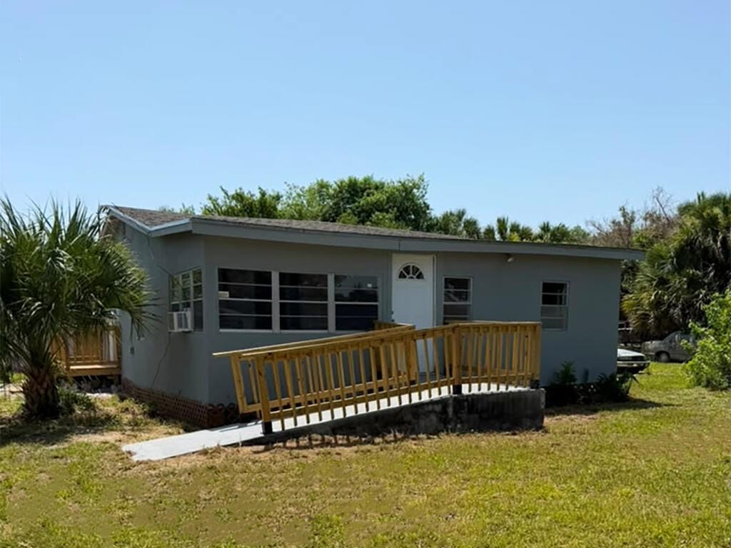 4250 29th Avenue, Vero Beach, FL 32967 photo 1