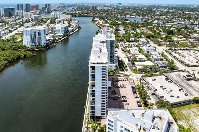 936 Intracoastal Drive 12h, Corinthian, Fort Lauderdale, FL