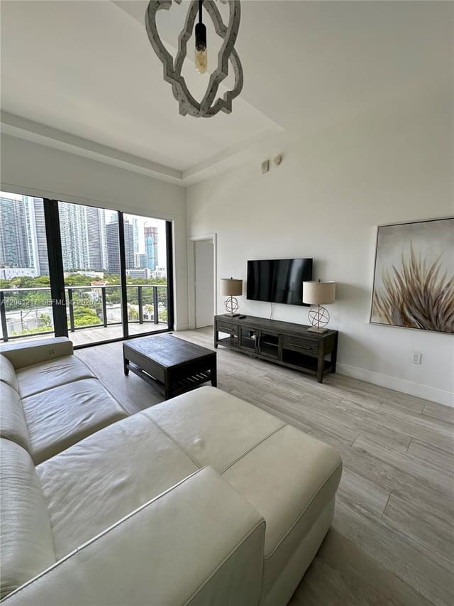 121 NE 34th Street L605, Miami, FL 33137