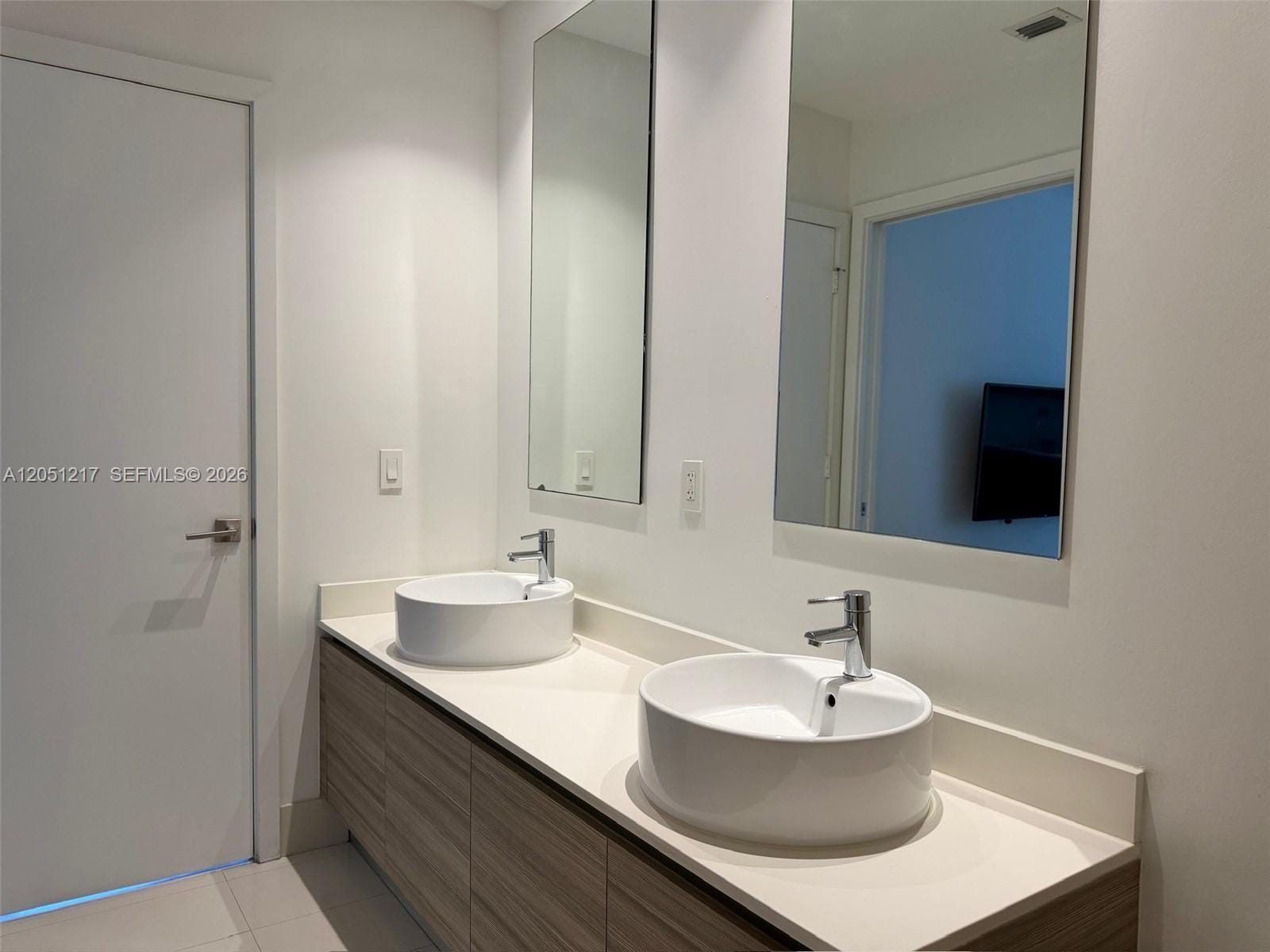 121 NE 34th Street L605, Miami, FL 33137 photo 15