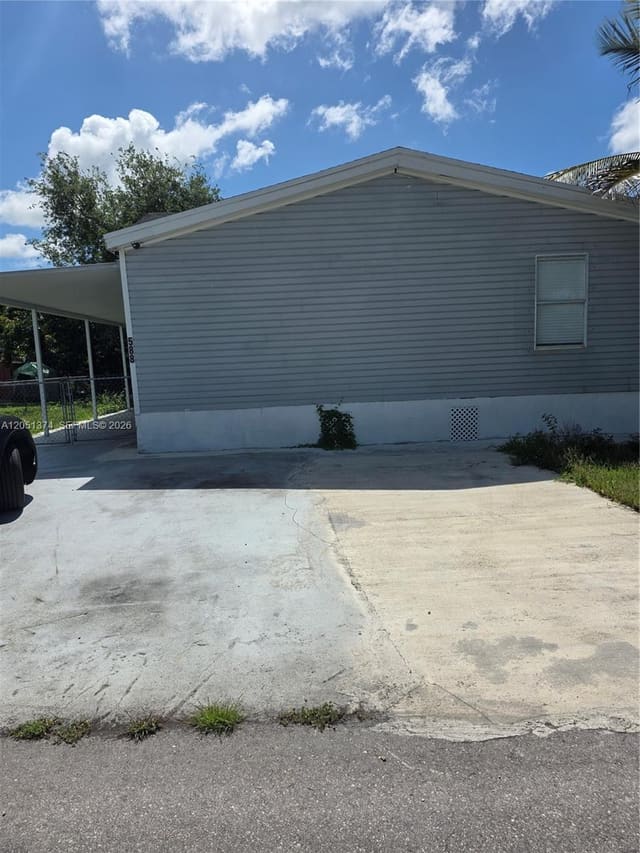 19800 SW 180th Avenue 588, Miami, FL 33187