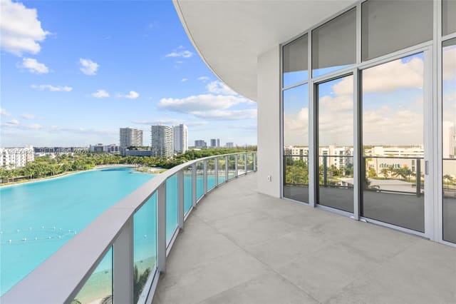 2411 Laguna Creek 606, Miami, FL 33181
