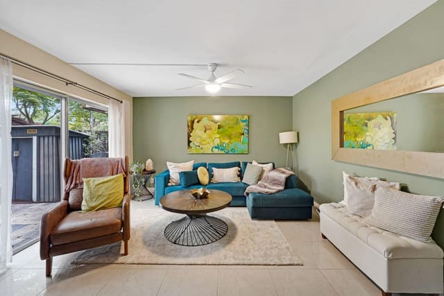 8910 SW 20th Place A-23, Davie, FL 33324