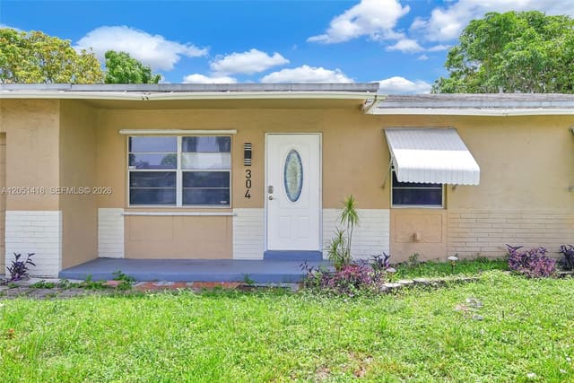 304 SW 77th Avenue, North Lauderdale Village, North Lauderdale, FL