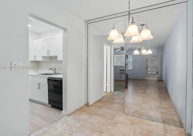2000 NE 51st Court 108, Fort Lauderdale, FL 33308
