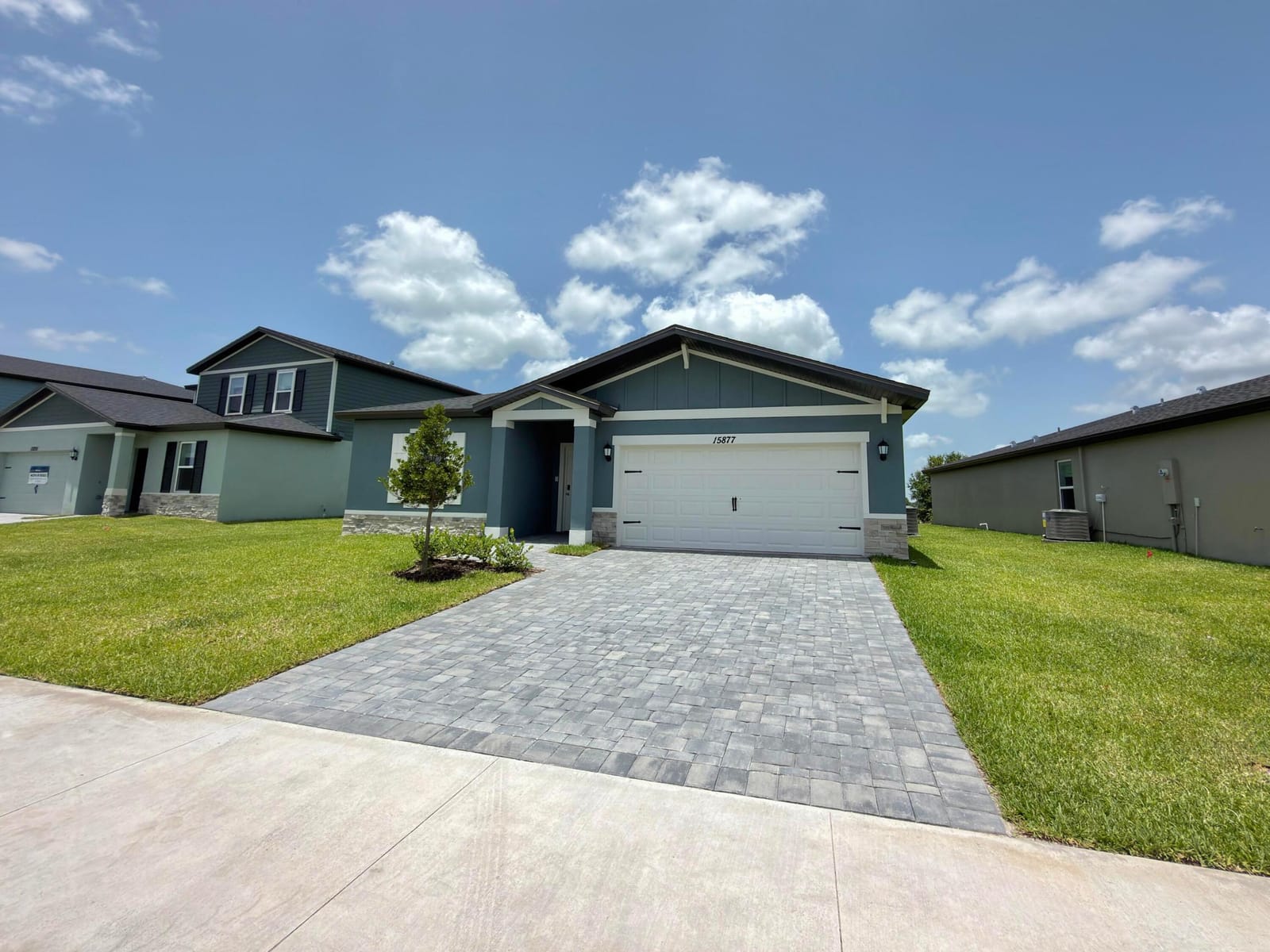 15877 SW Vine Drive — photo 2