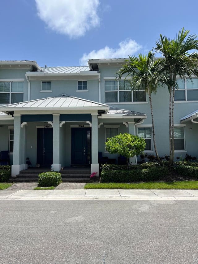 3964 Poinciana Lane, Hillcrest Country Club North, Hollywood, FL