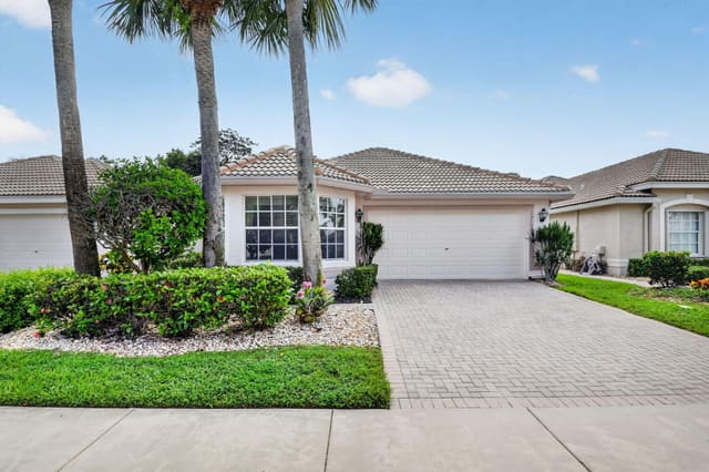 13153 La Sabina Drive, sold in Valencia Falls 7, Delray Beach, FL
