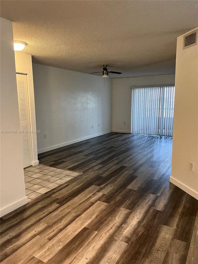 2831 N Oakland Forest Drive 210, Oakland Park, FL 33309